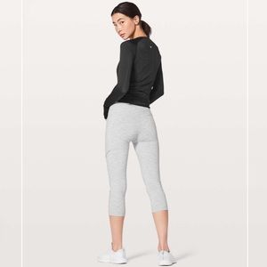 Lululemon Speed Up Crop 21"
Wee Are From Space Nimbus Battleship Size 6